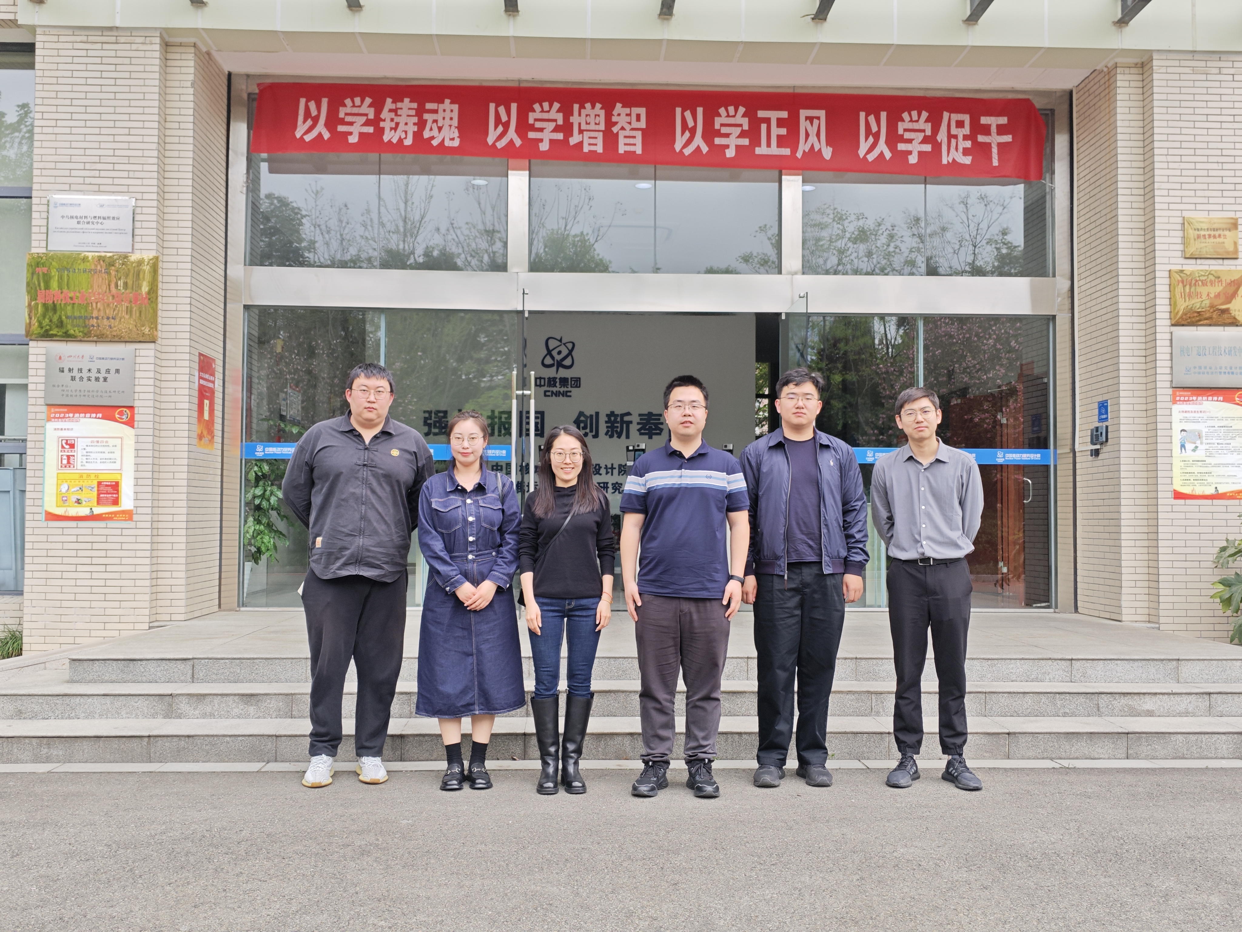 18bd18471a33ca0ba38ae51313ca64a4.jpg 18bd18471a33ca0ba38ae51313ca64a4.jpg